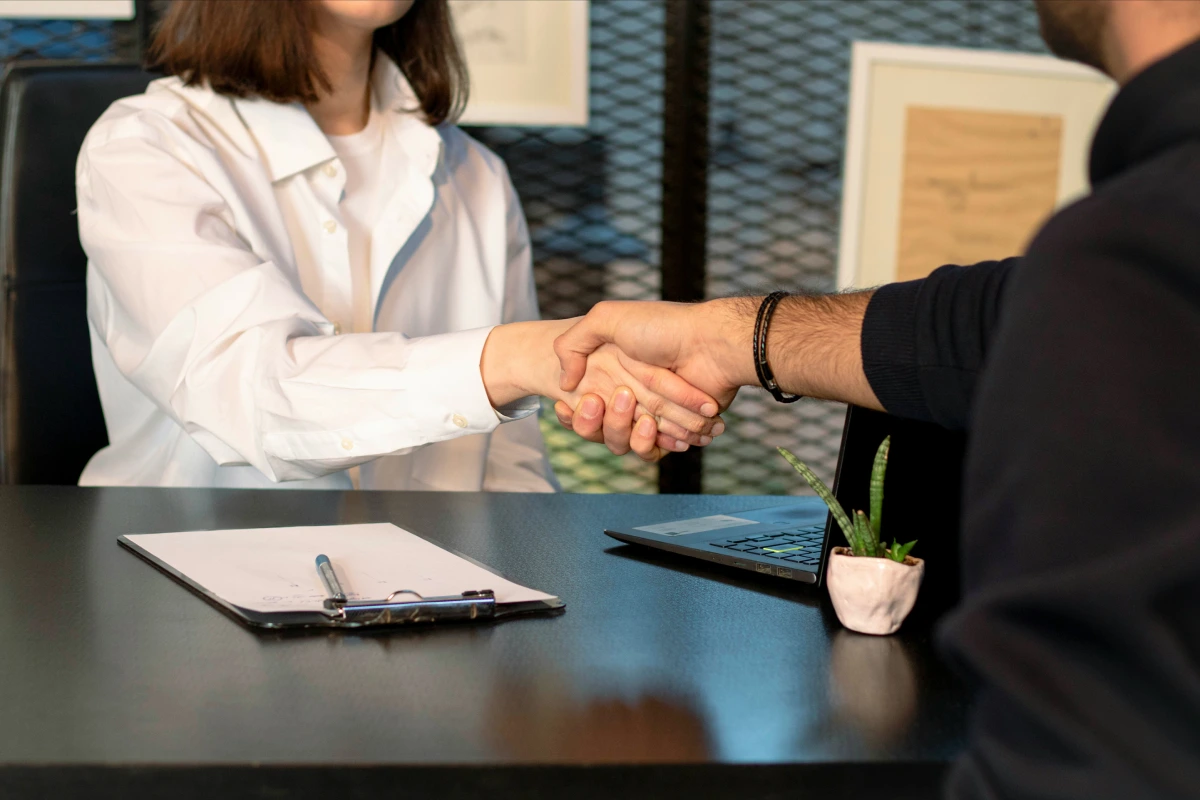 Recruiting vs. reclutamiento